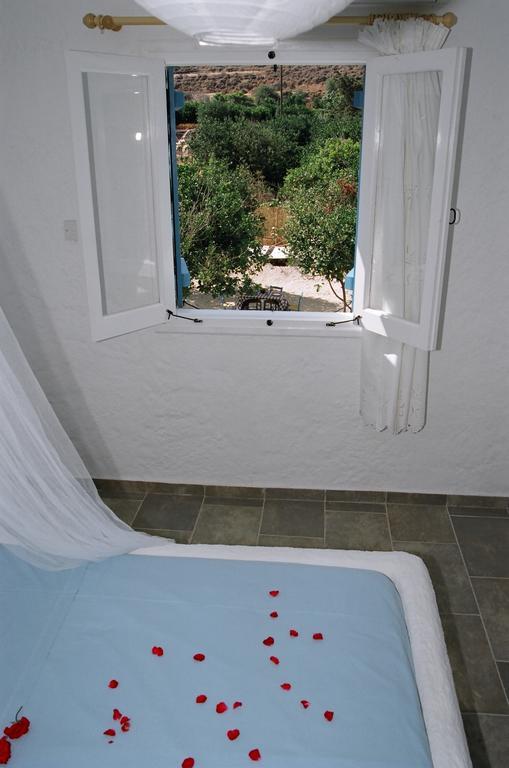 Votsalo Villa Pomos Quarto foto
