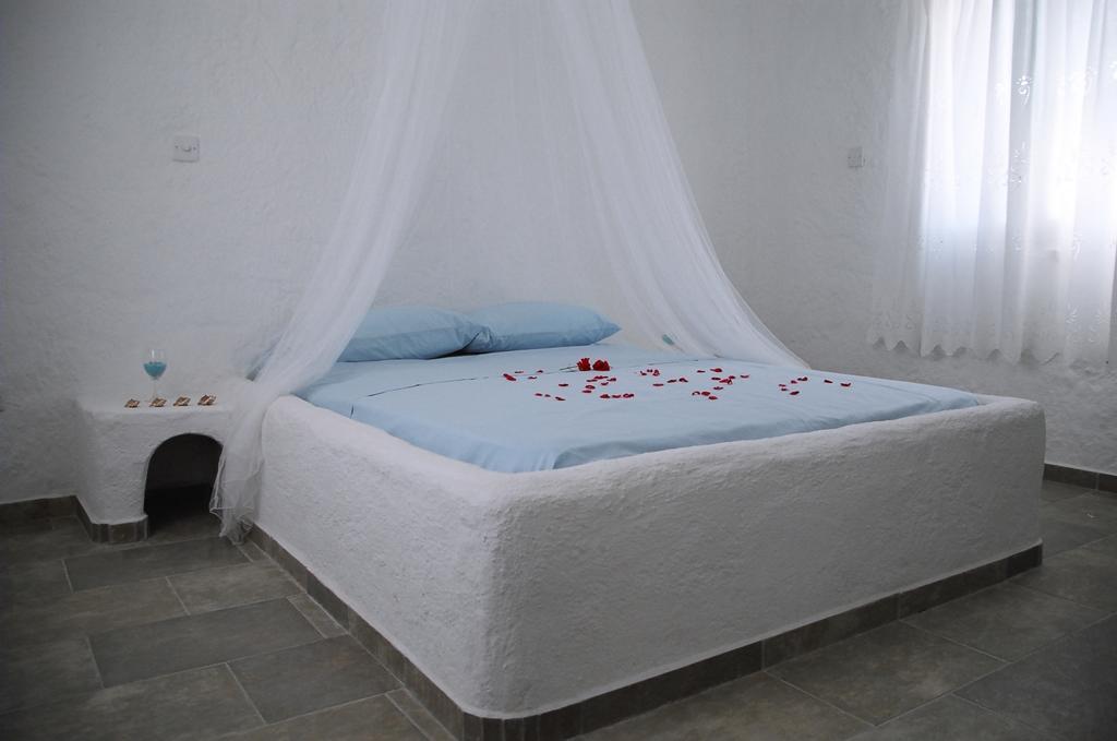 Votsalo Villa Pomos Quarto foto